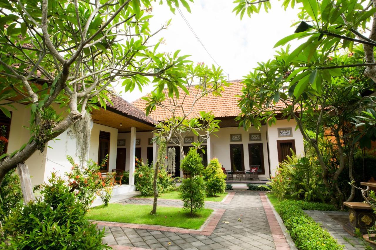 Manda Homestay 발리 사누르 외부 사진