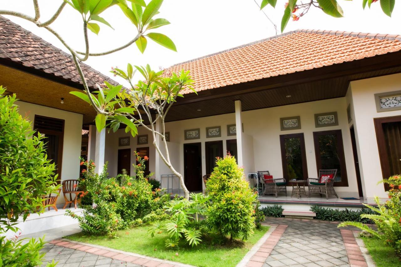 Manda Homestay 발리 사누르 외부 사진