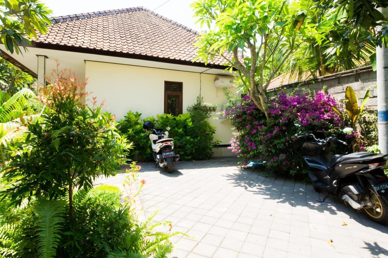 Manda Homestay 발리 사누르 외부 사진
